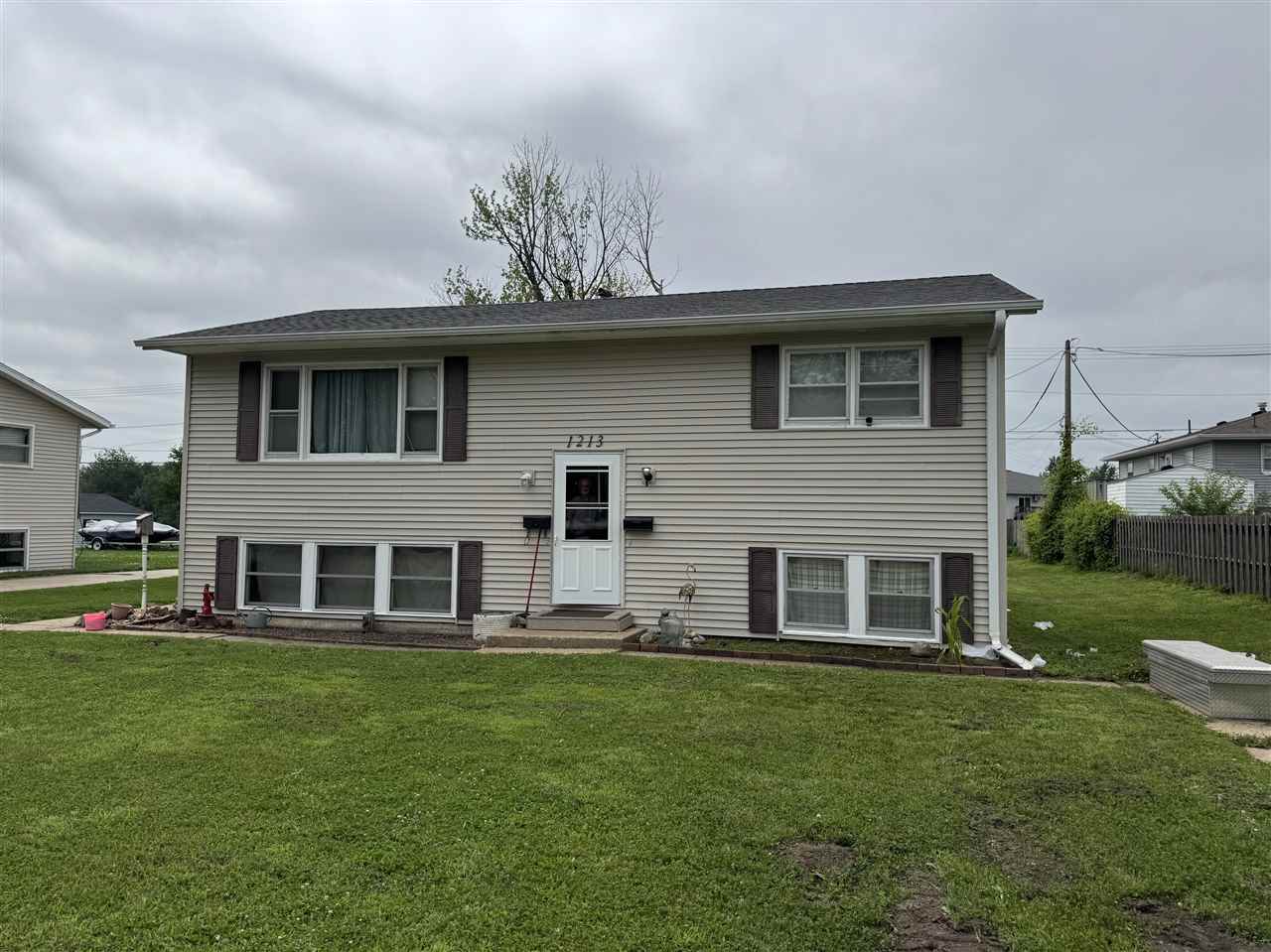 1213 Bowler St IA 52233
