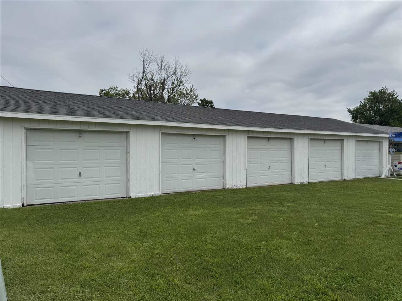1213 Bowler St IA 52233