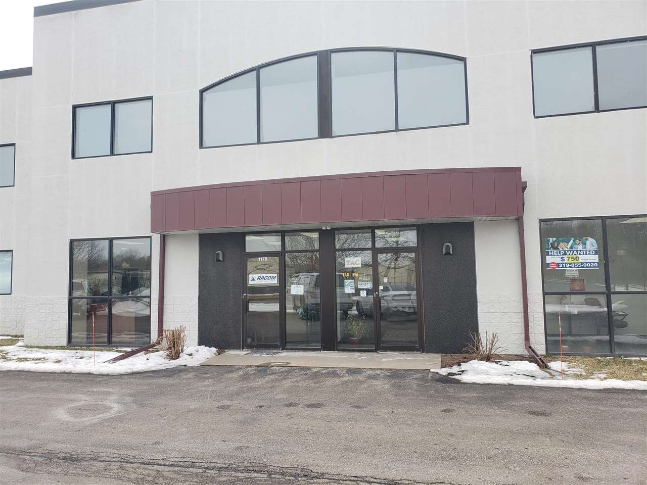 2000 James St #117a & a portion of 119a IA 52241