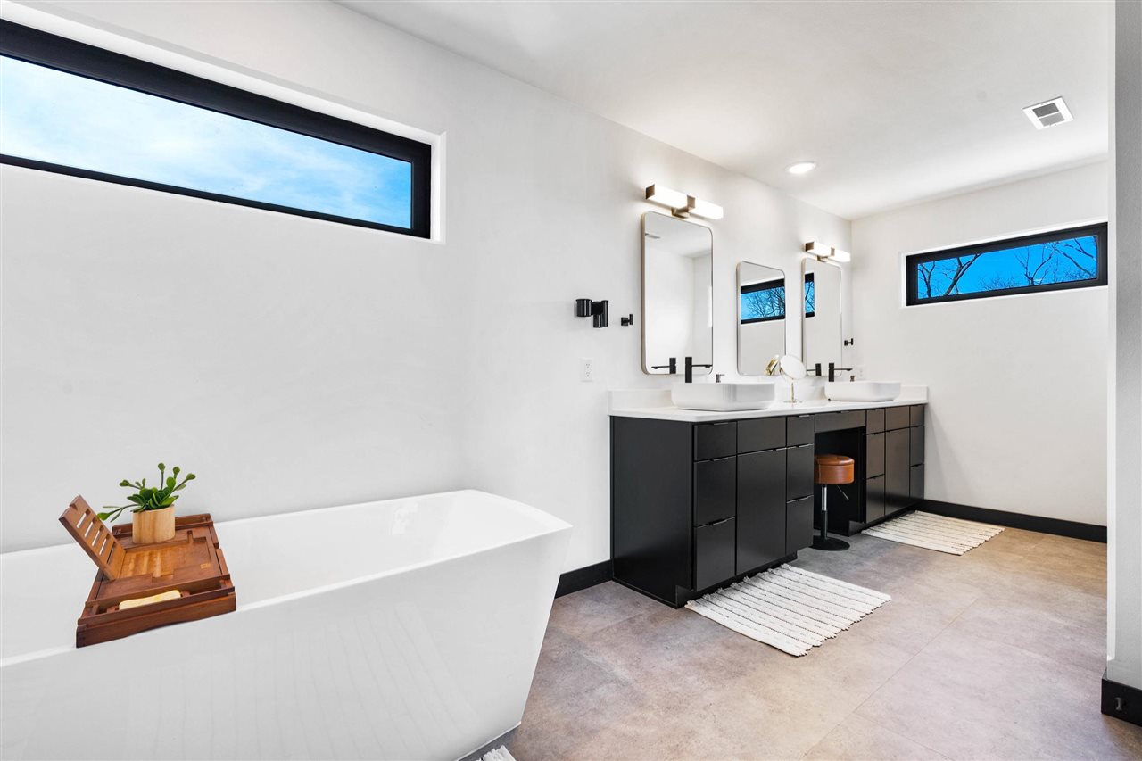 Property Photo 55