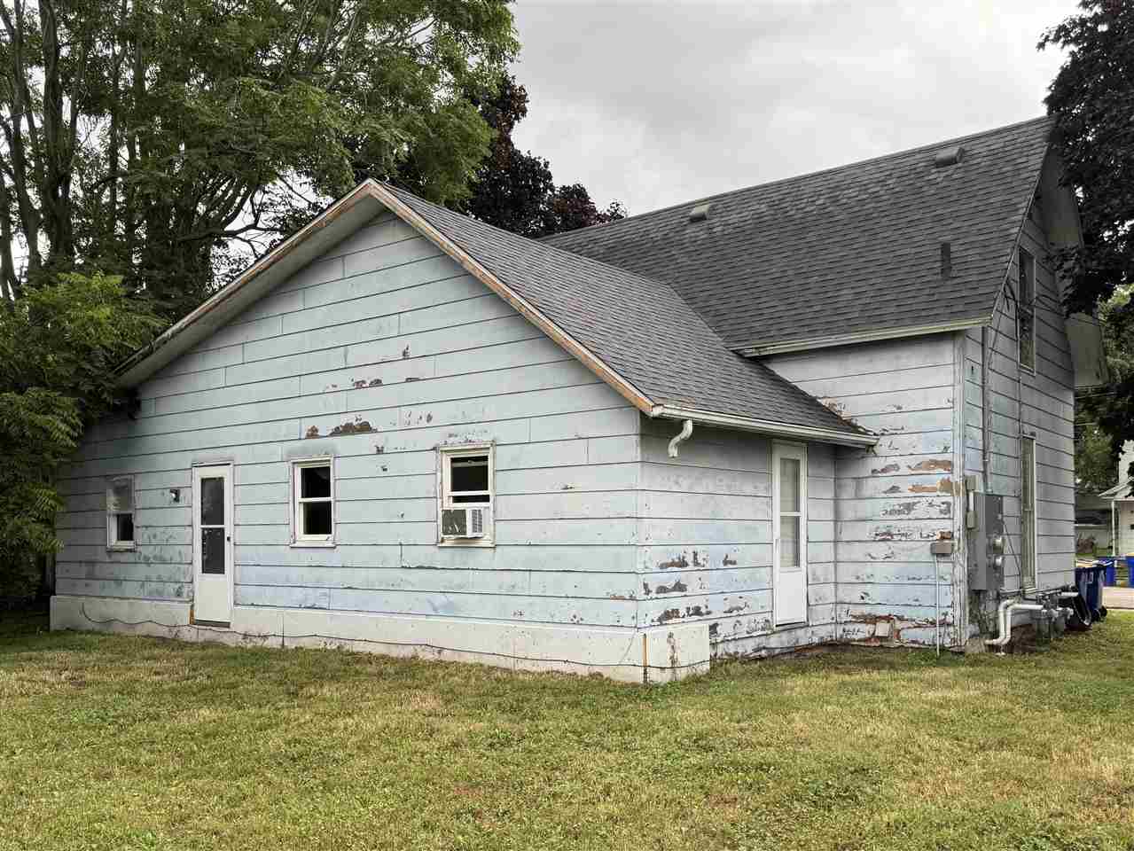 311 N Avenue C IA 52353