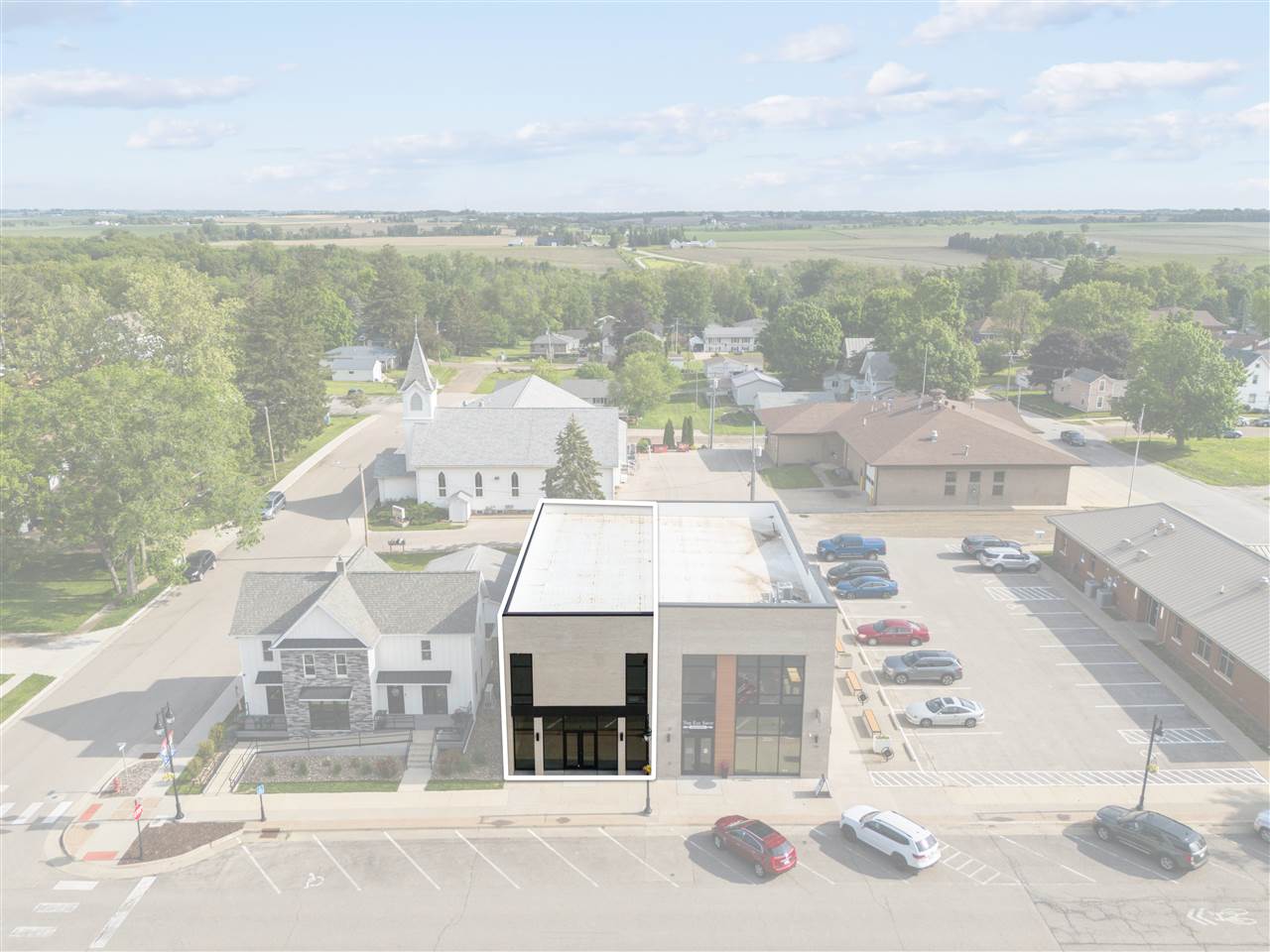 120 W Main St #2 Solon IA 52333