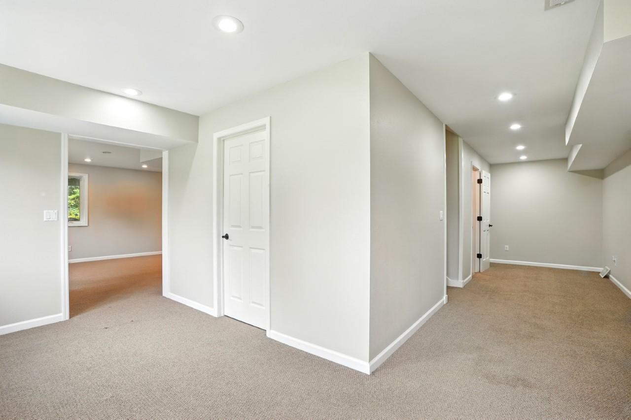 Property Photo 50