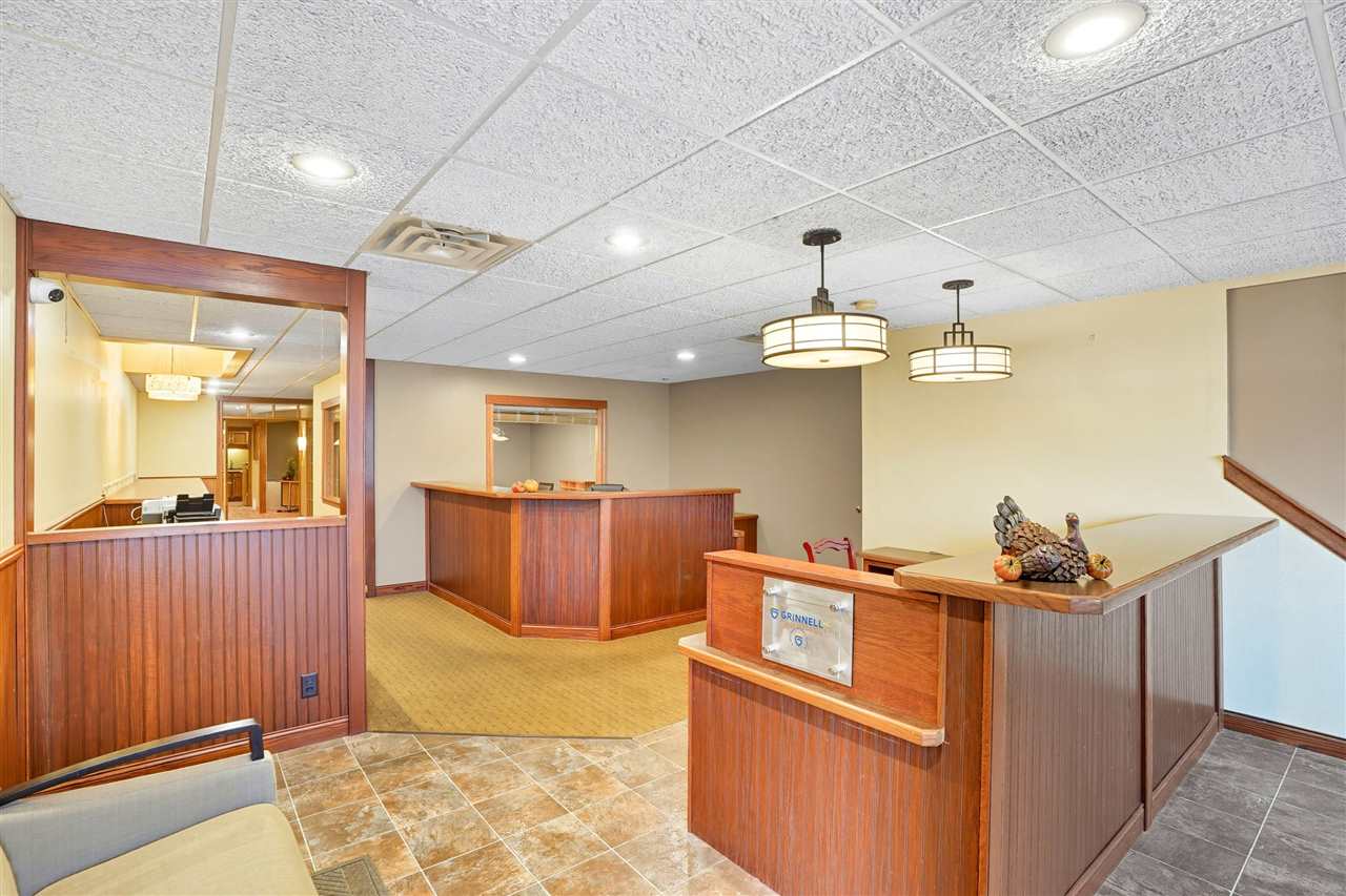 102 S Iowa Ave Washington IA 52353