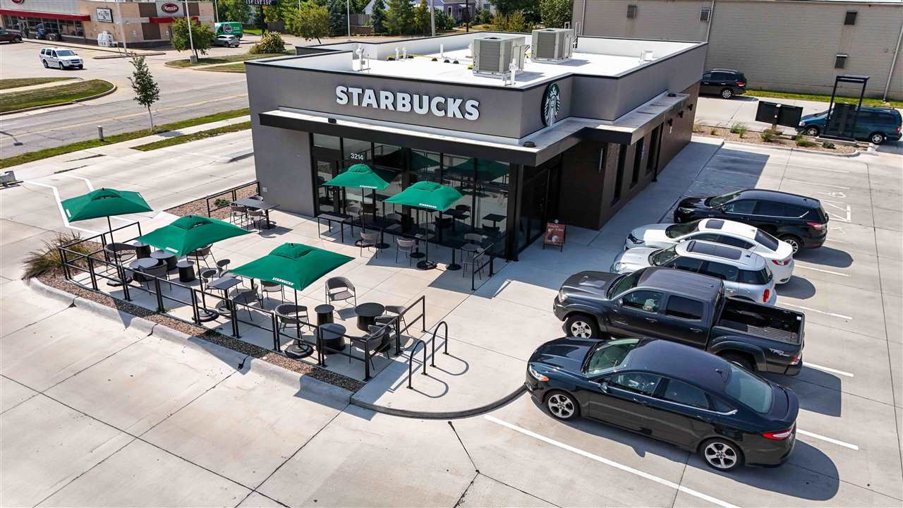 3214 1st Ave NE IA 52402