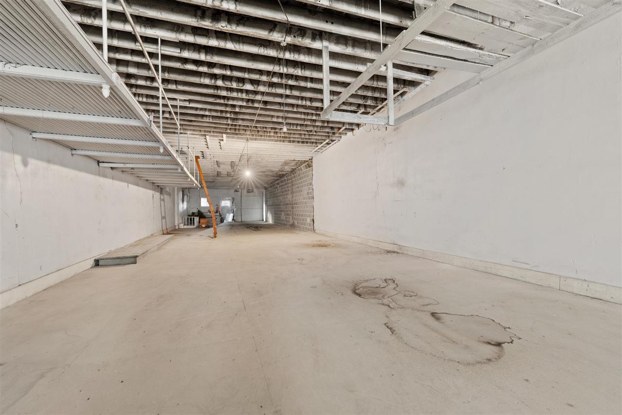 Property Photo 23