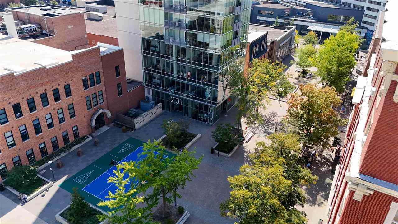 110 S Dubuque St #101 & 111 IowaCity IA 52240