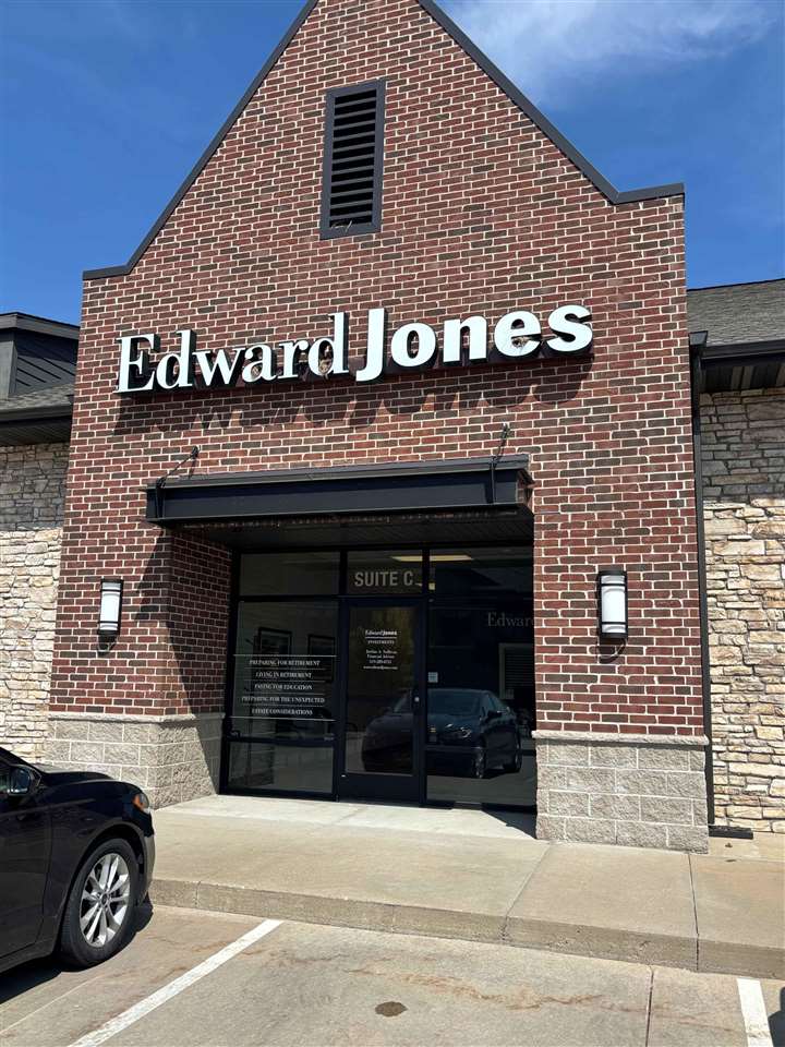 295 Tower Terrace Rd #C Marion IA 52302