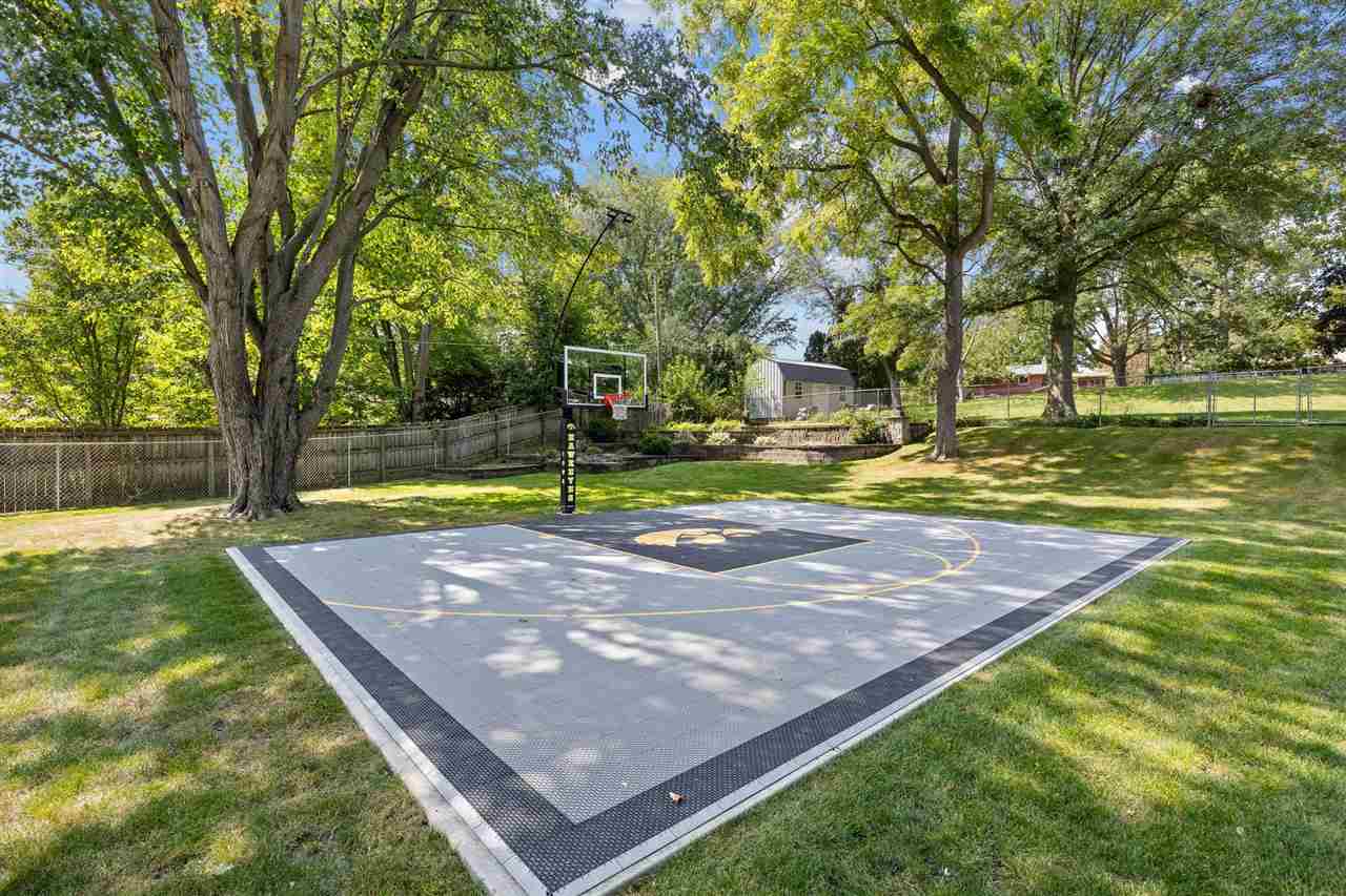 Property Photo 33