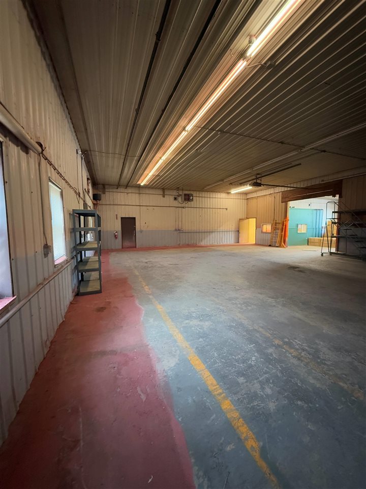 1300 Stoney Pt Rd SW #4 & 5 CedarRapids IA 52404