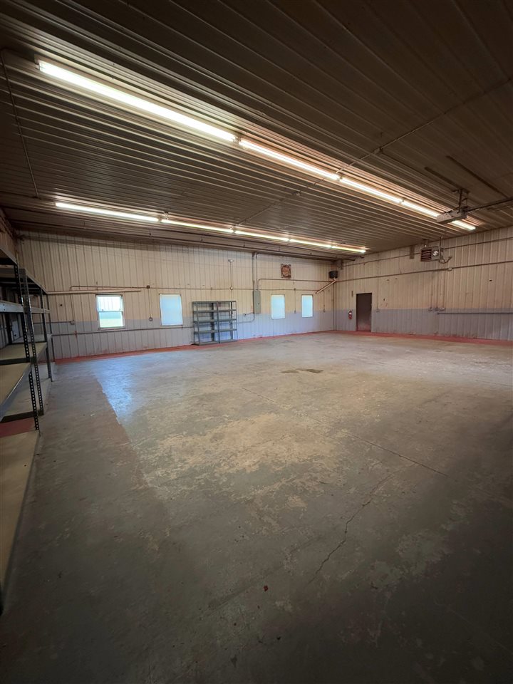 1300 Stoney Pt Rd SW #4 & 5 CedarRapids IA 52404
