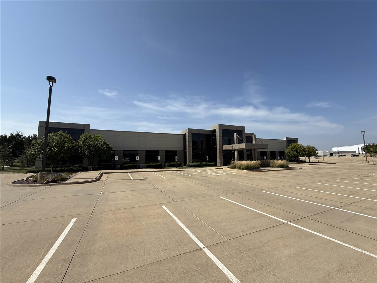 1450 N Center Point Rd Hiawatha IA 52233