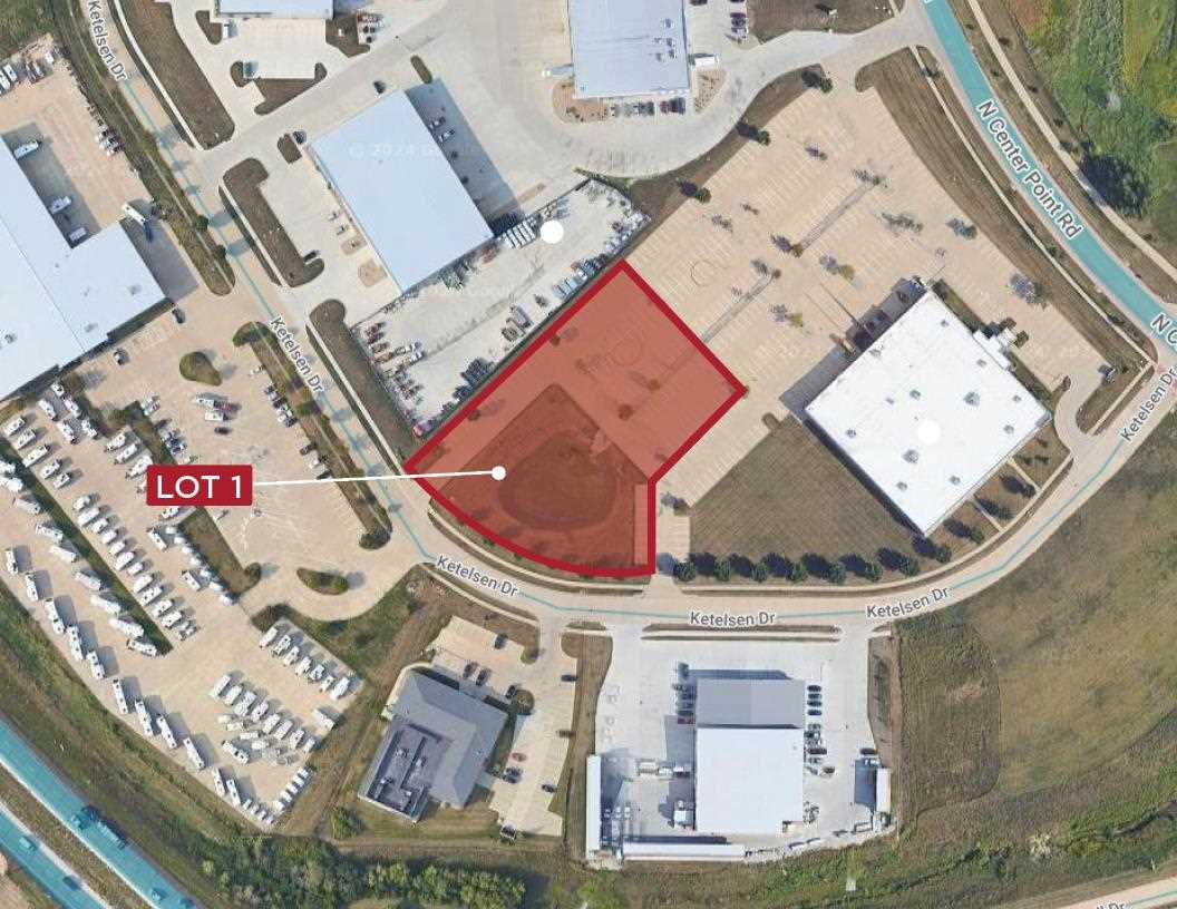 1450 N Center Point Rd - Lot 1 Hiawatha IA 52233