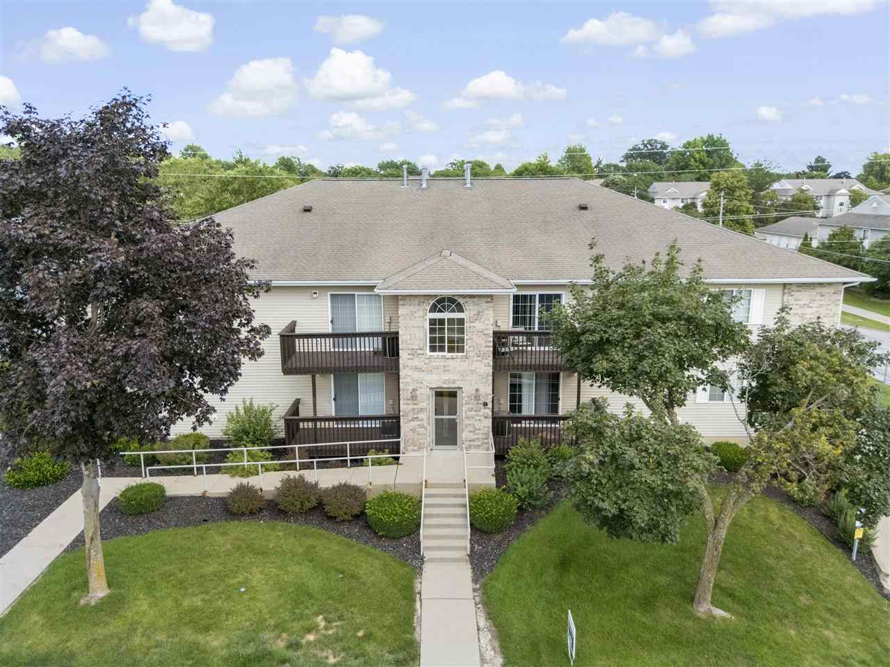 350 CAYMAN ST IowaCity IA 52245-3966