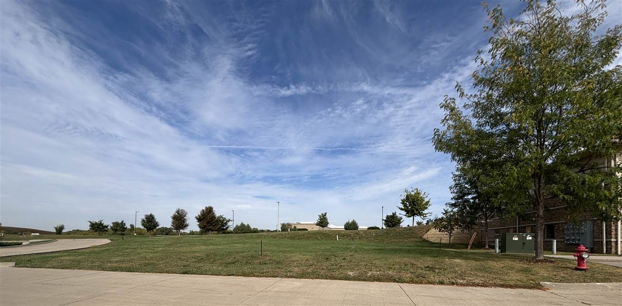 2856 Coral Ct Coralville IA 52241