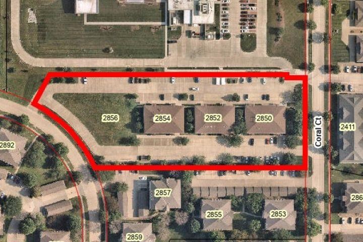 2856 Coral Ct Coralville IA 52241