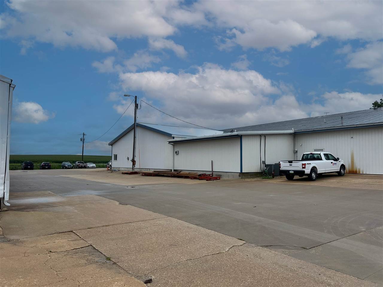 4369 Spencers Grove Rd Walker IA 52352