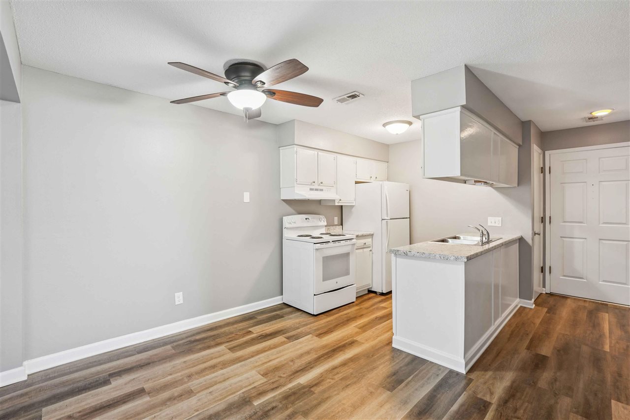 1011 SE 3rd St Ankeny IA 50021