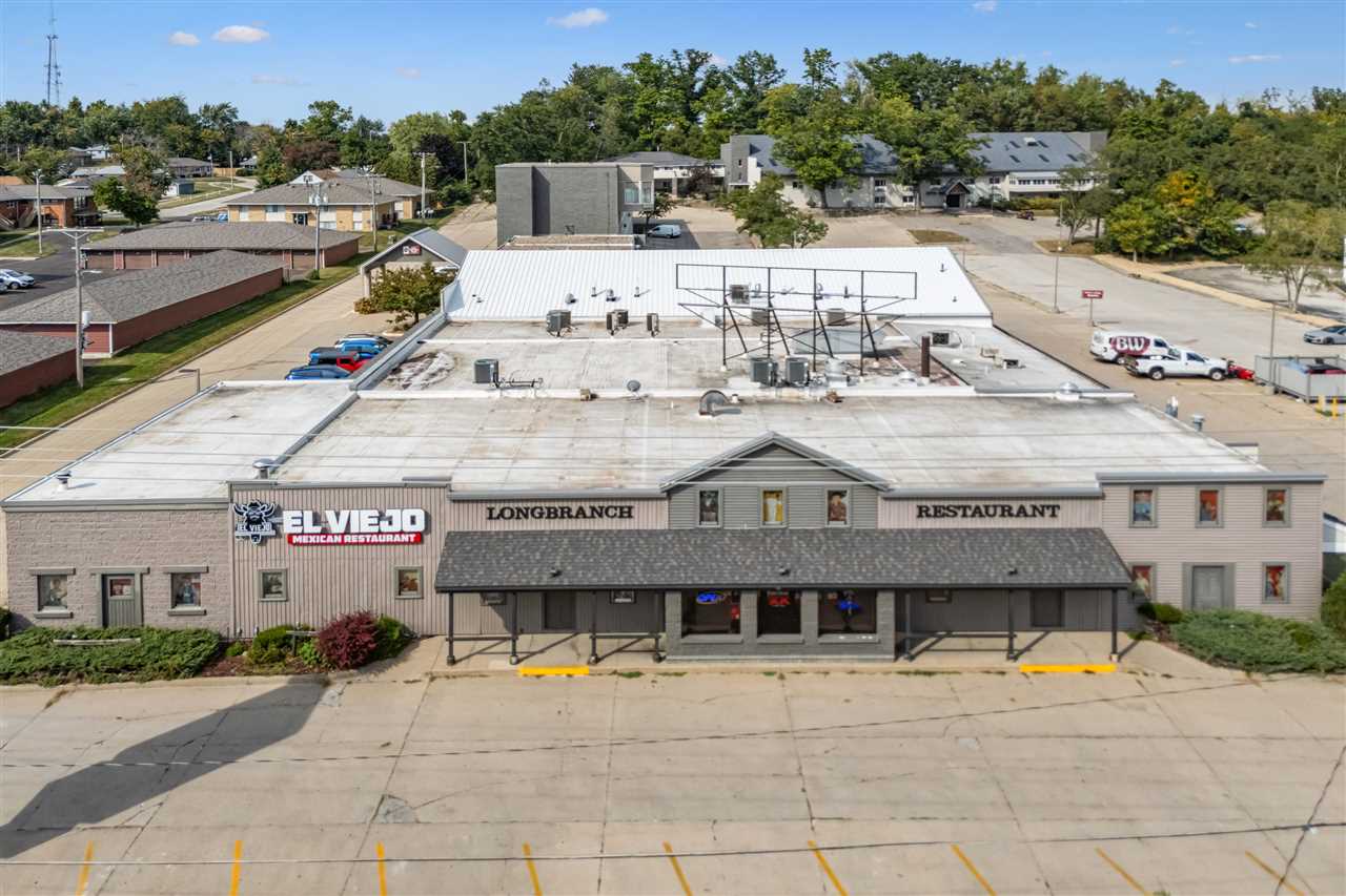 90 NE Twixt Town Rd CedarRapids IA 52402