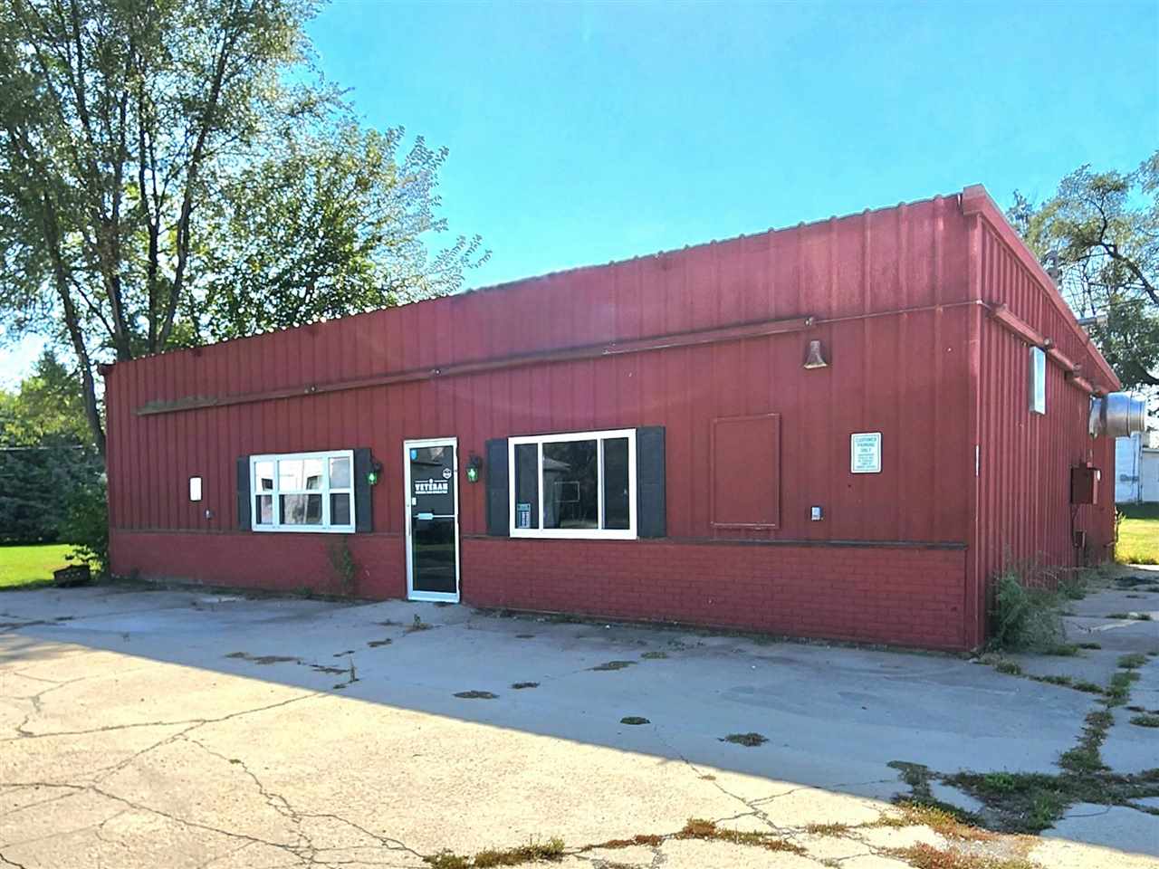594 Eastern Ave Marengo IA 52301