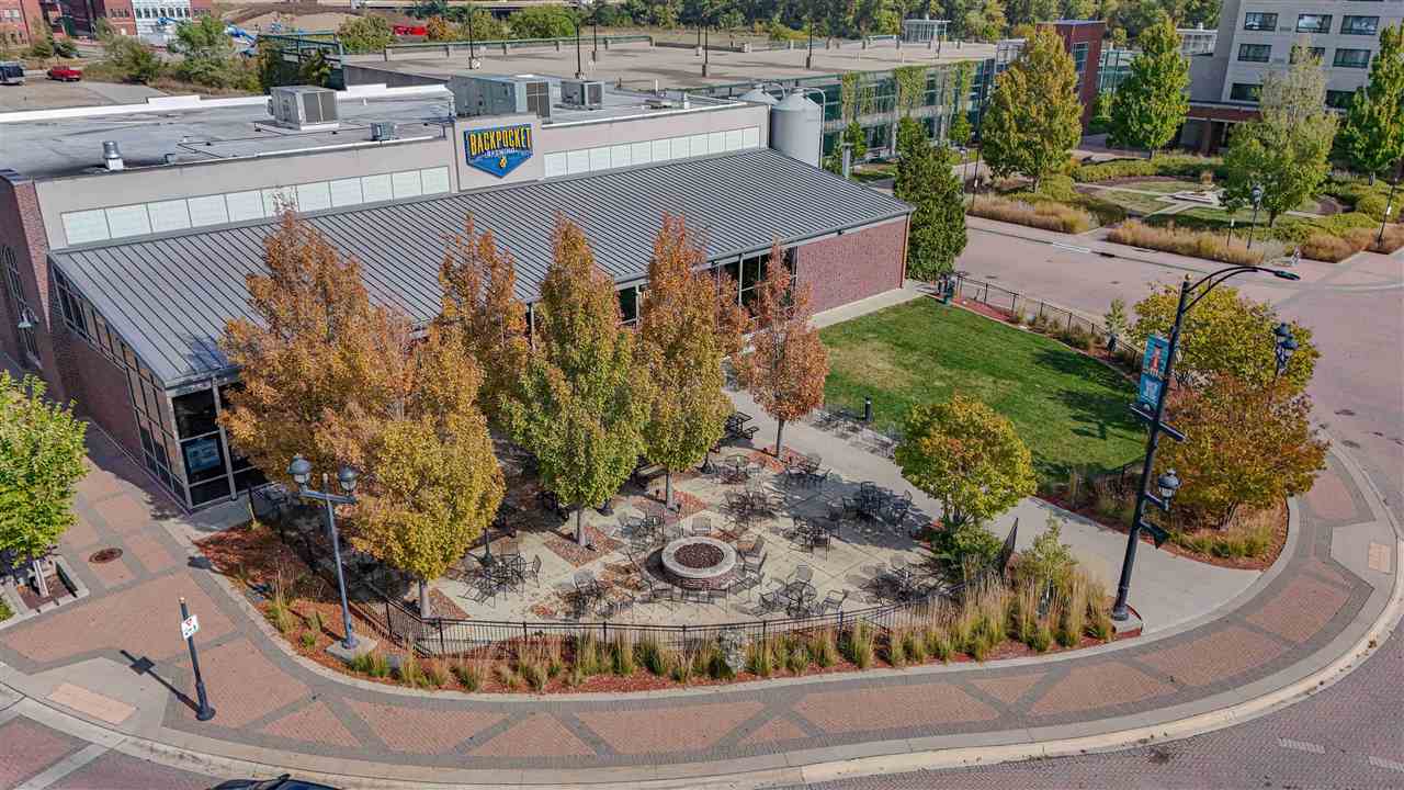 903 Quarry Rd Coralville IA 52241