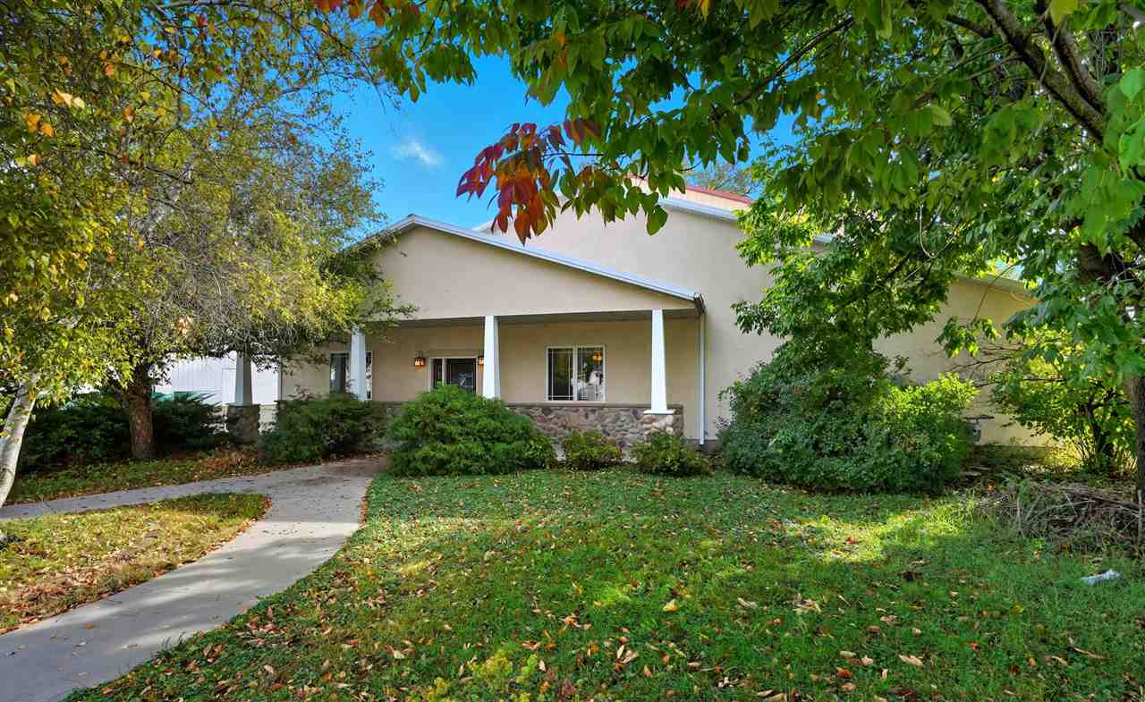 216 S 15th Ave Washington IA 52353