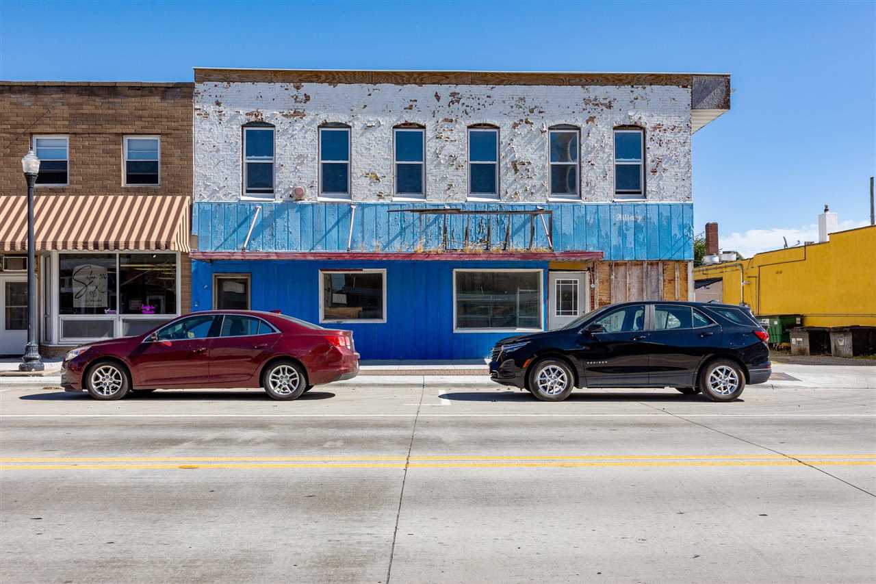 312 Cedar St Tipton IA 52772