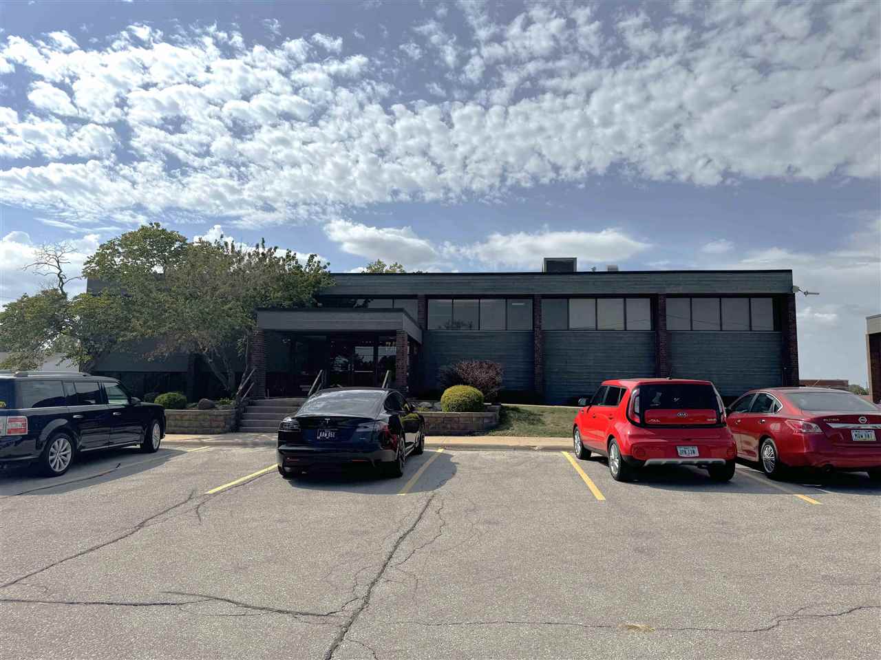 2727 1st Ave SE CedarRapids IA 52402