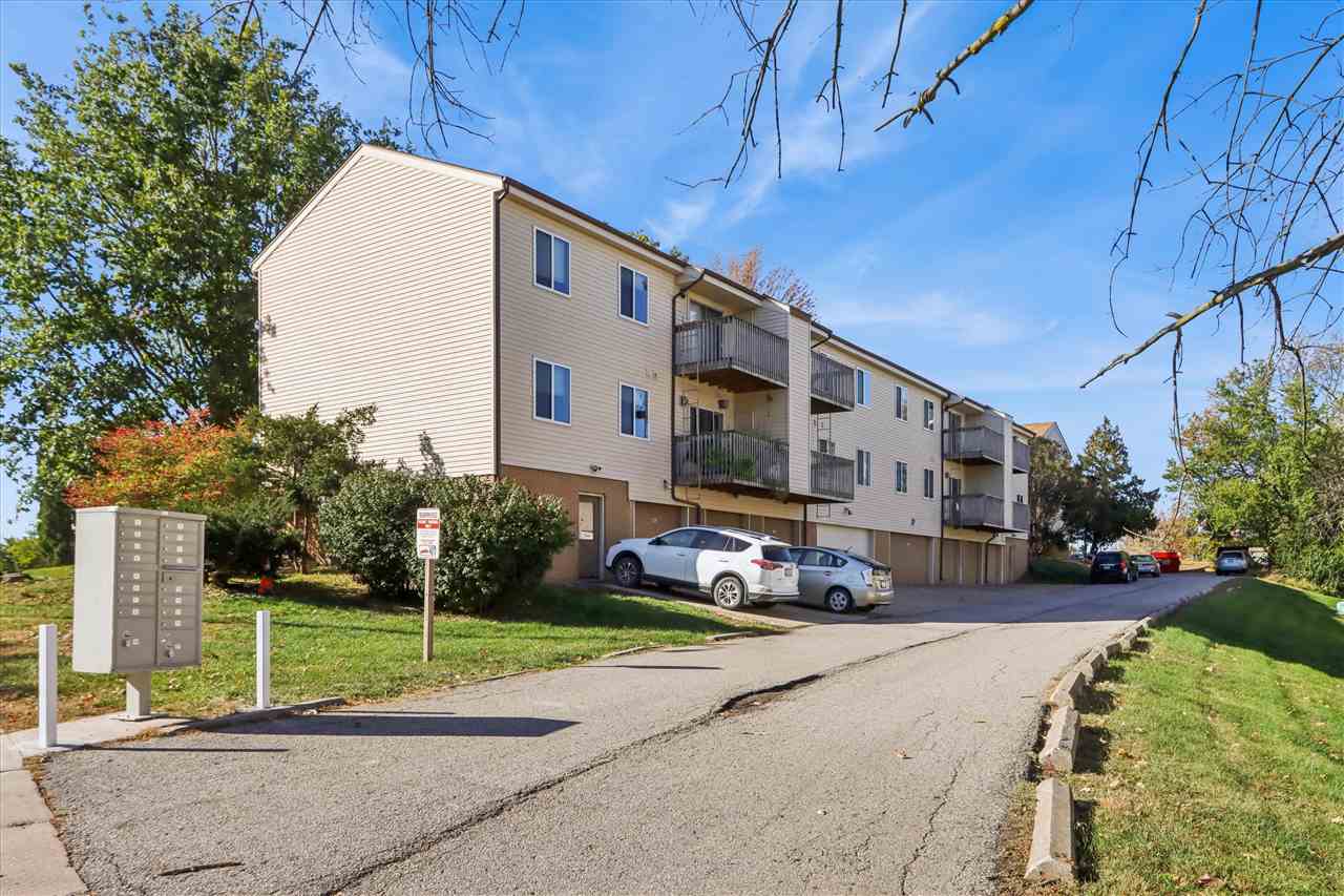 403-461 Westwinds Dr IowaCity IA 52246