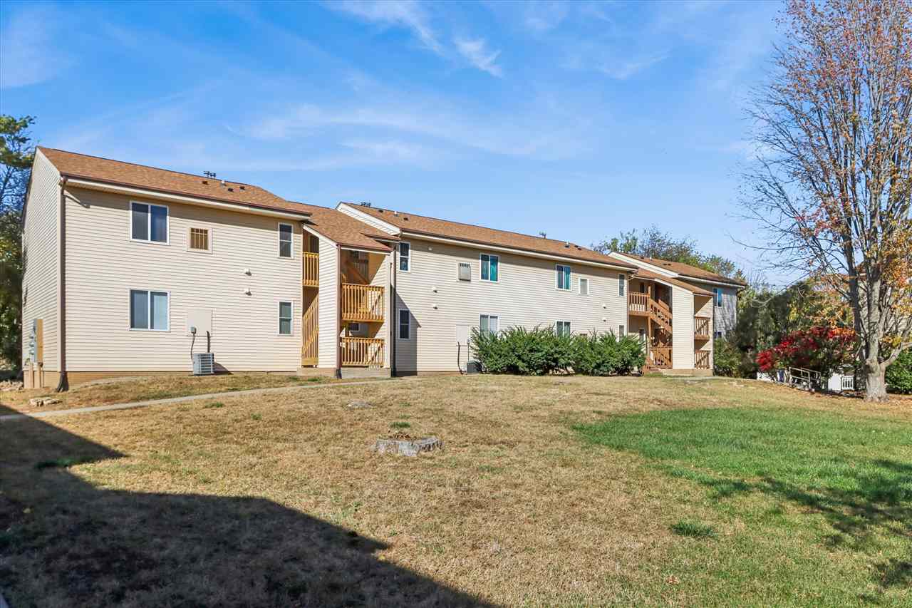 403-461 Westwinds Dr IowaCity IA 52246