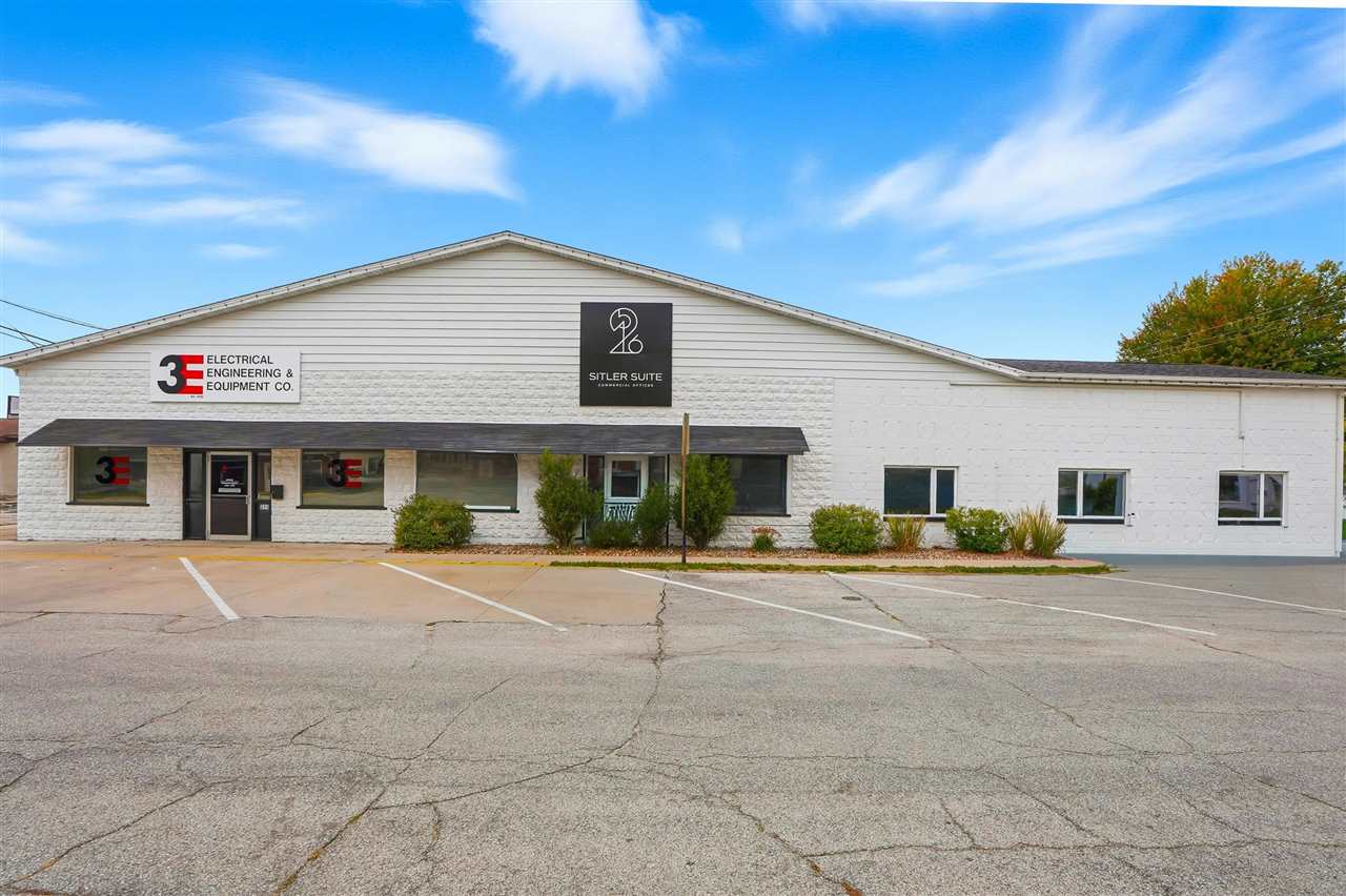 215 N Iowa Ave Washington IA 52353