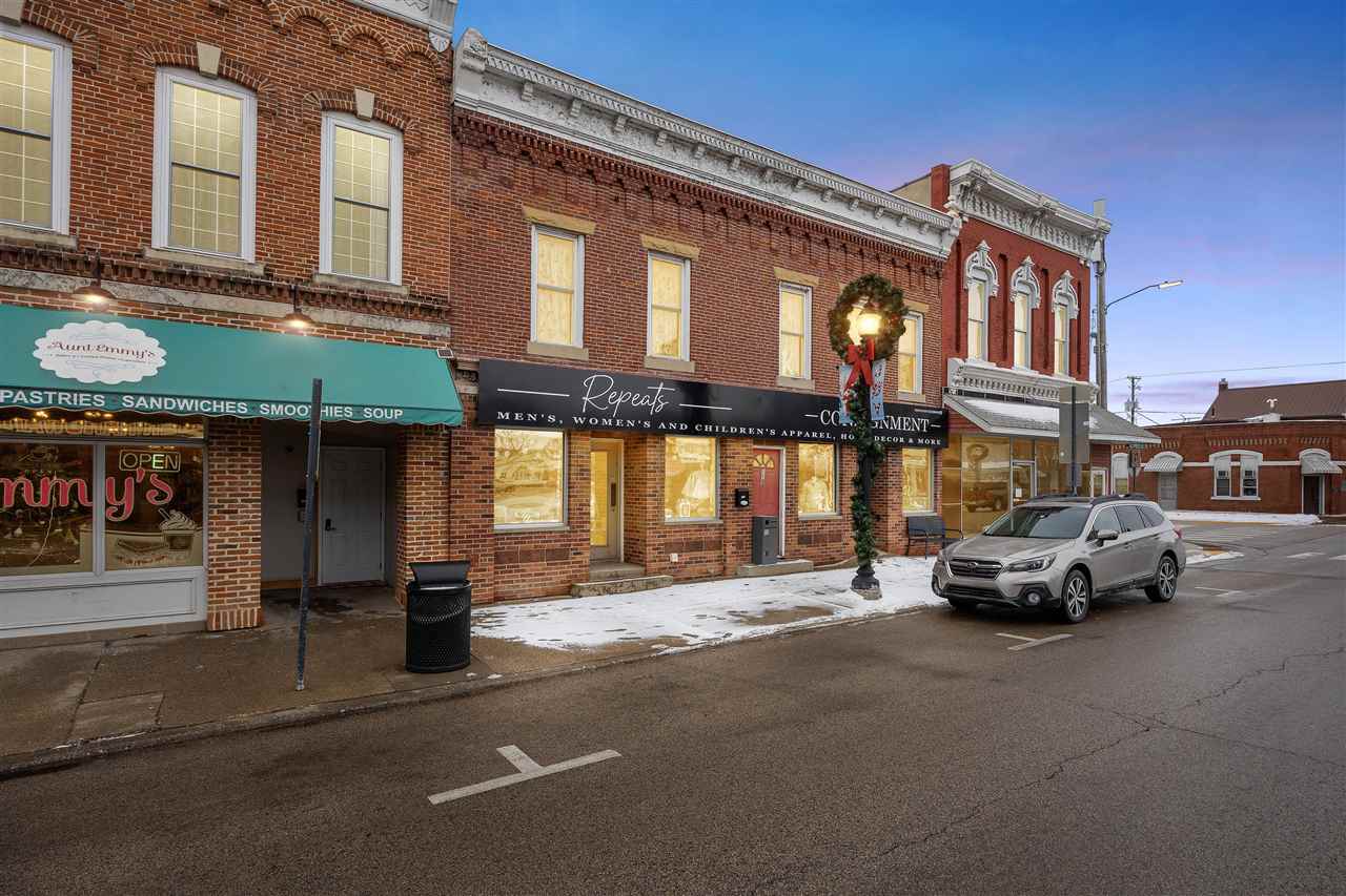 118 N Franklin St Manchester IA 52057