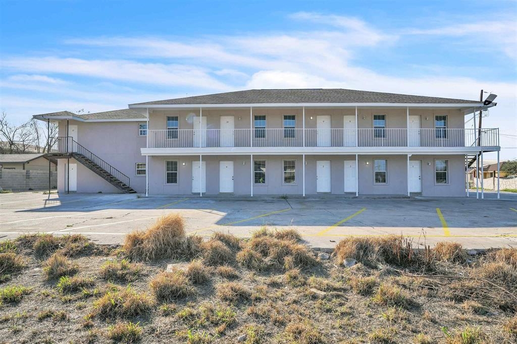 1303 Philadelphia St