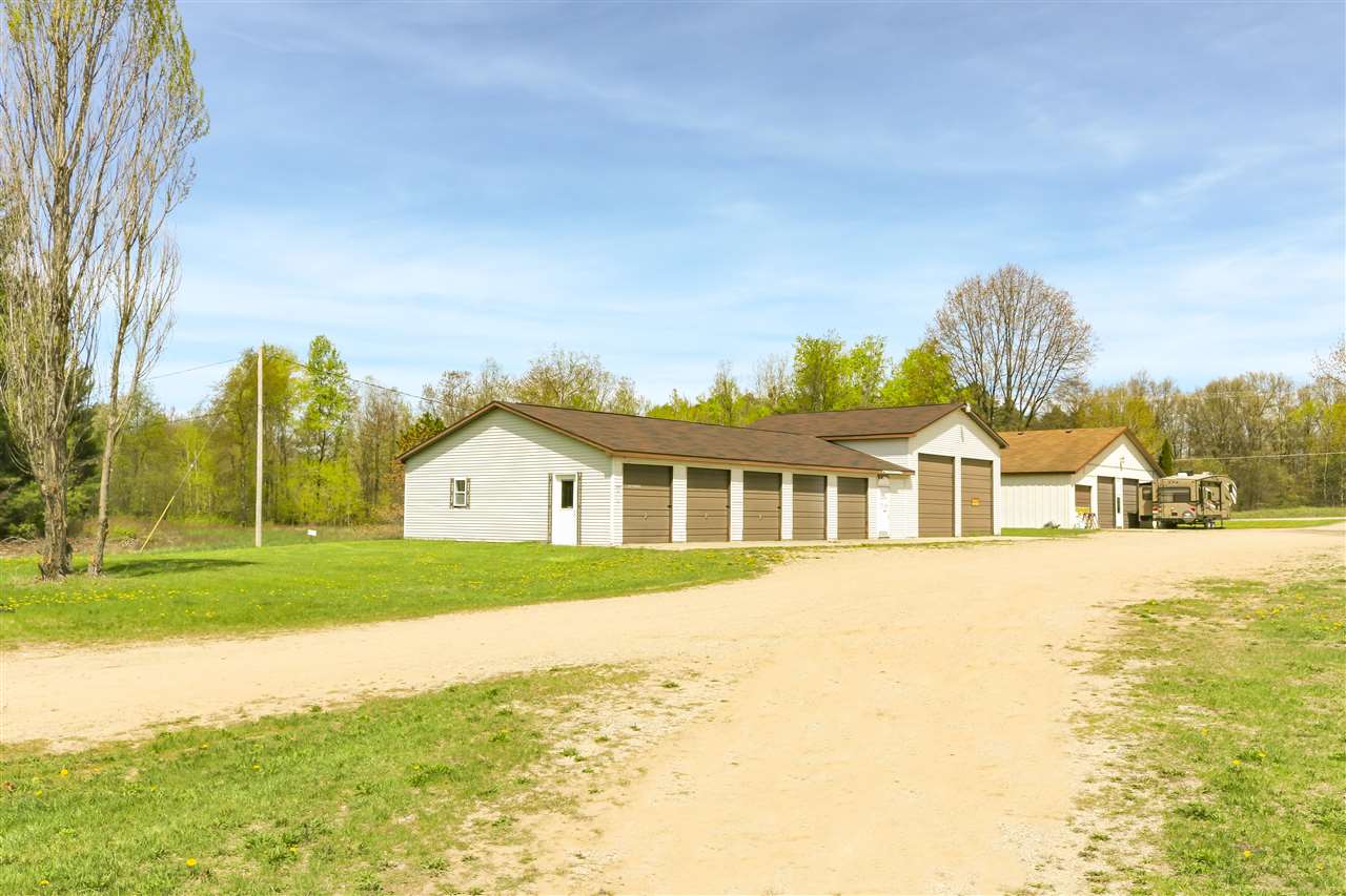 4930 EAST TOWNLINE LAKE ROAD, HARRISON, MI 48625