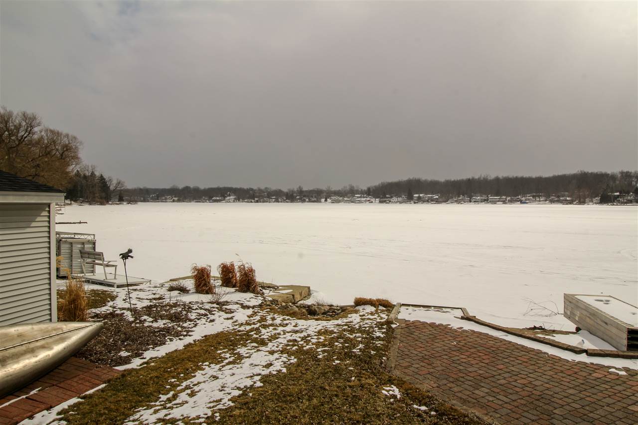 807 BYRAM LAKE DR, LINDEN, MI 48451