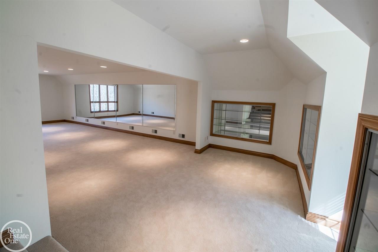 1553 Scenic Hollow Rochester Hills Mi 48306 Mirealsource Com