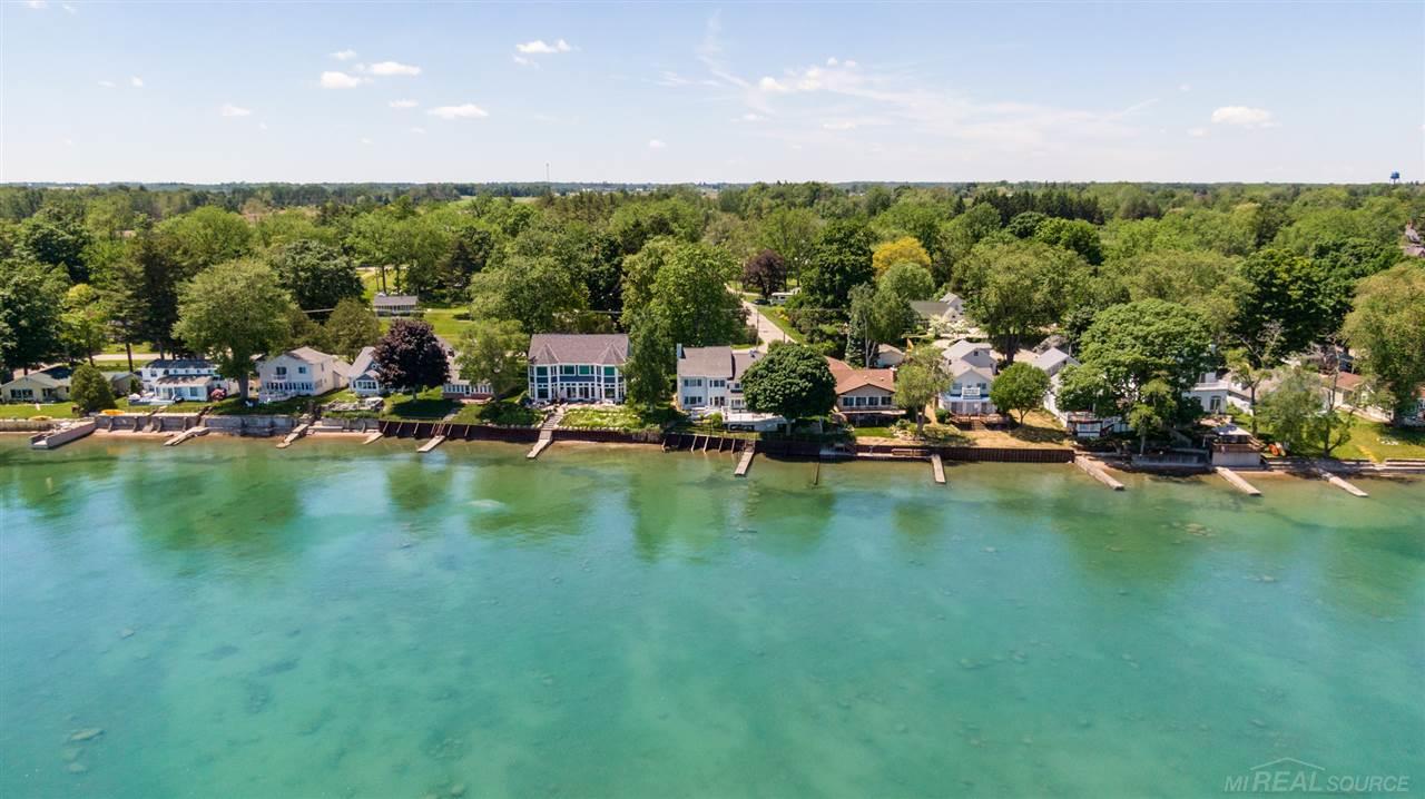 203 S LAKE STREET, PORT SANILAC, MI 48469