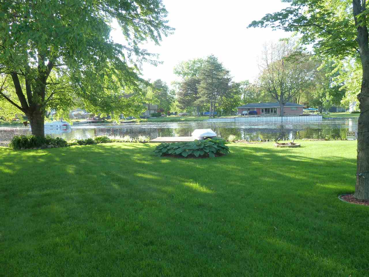 3717 KAWKAWLIN RIVER DR., BAY CITY, MI 48706