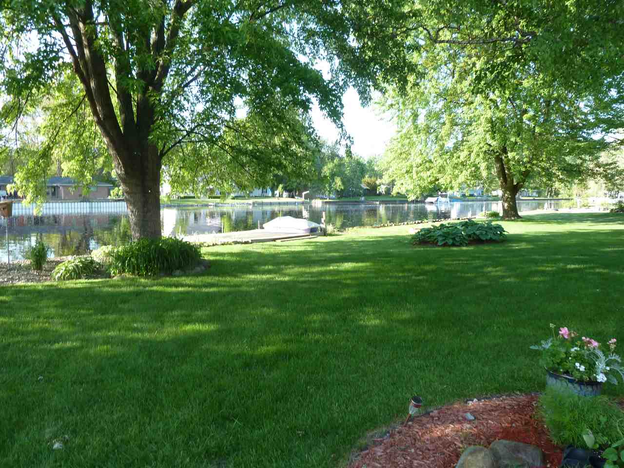 3717 KAWKAWLIN RIVER DR., BAY CITY, MI 48706