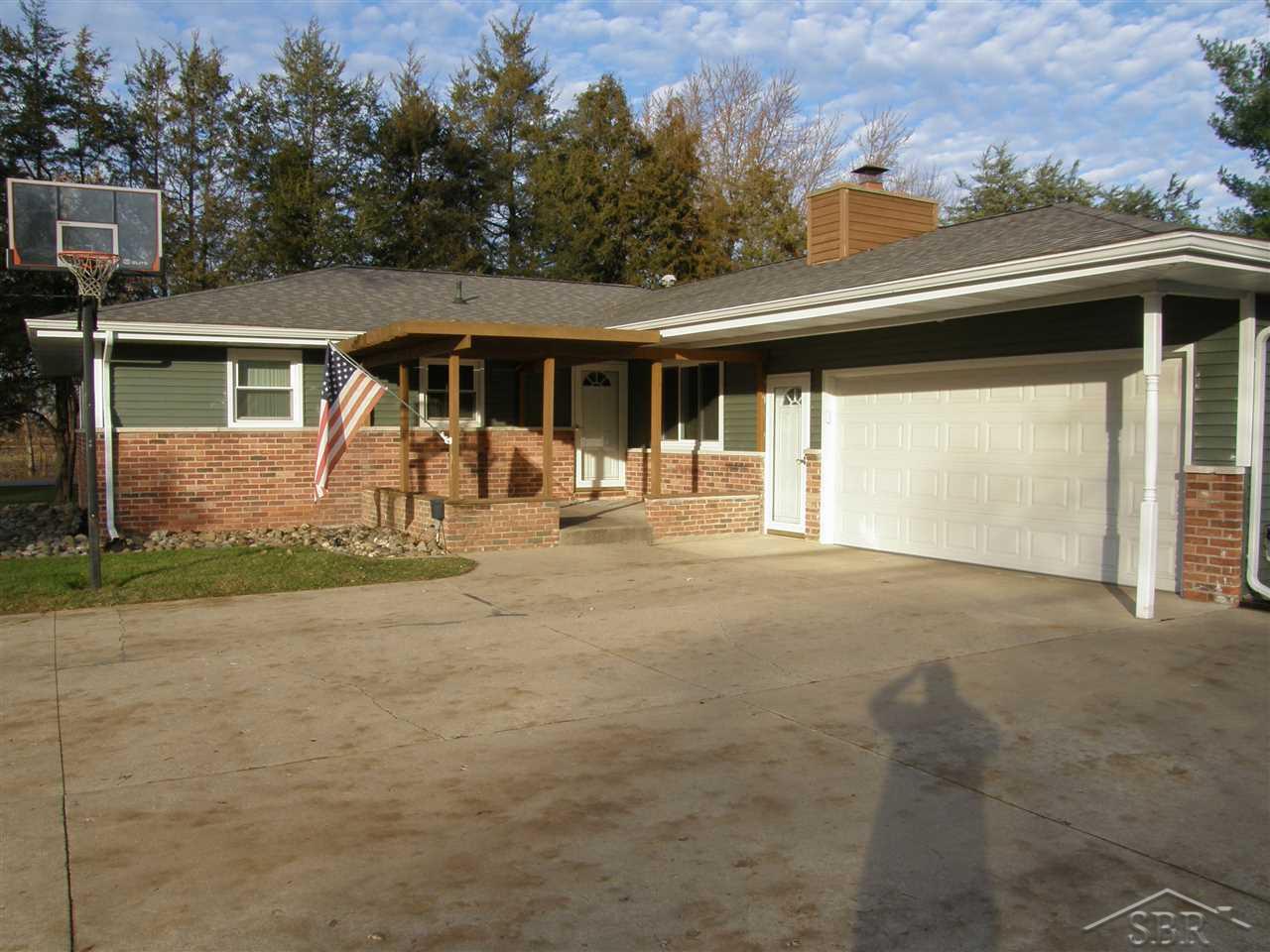 512 Andres Street Chesaning Mi 48616 Rauschrealtors Com