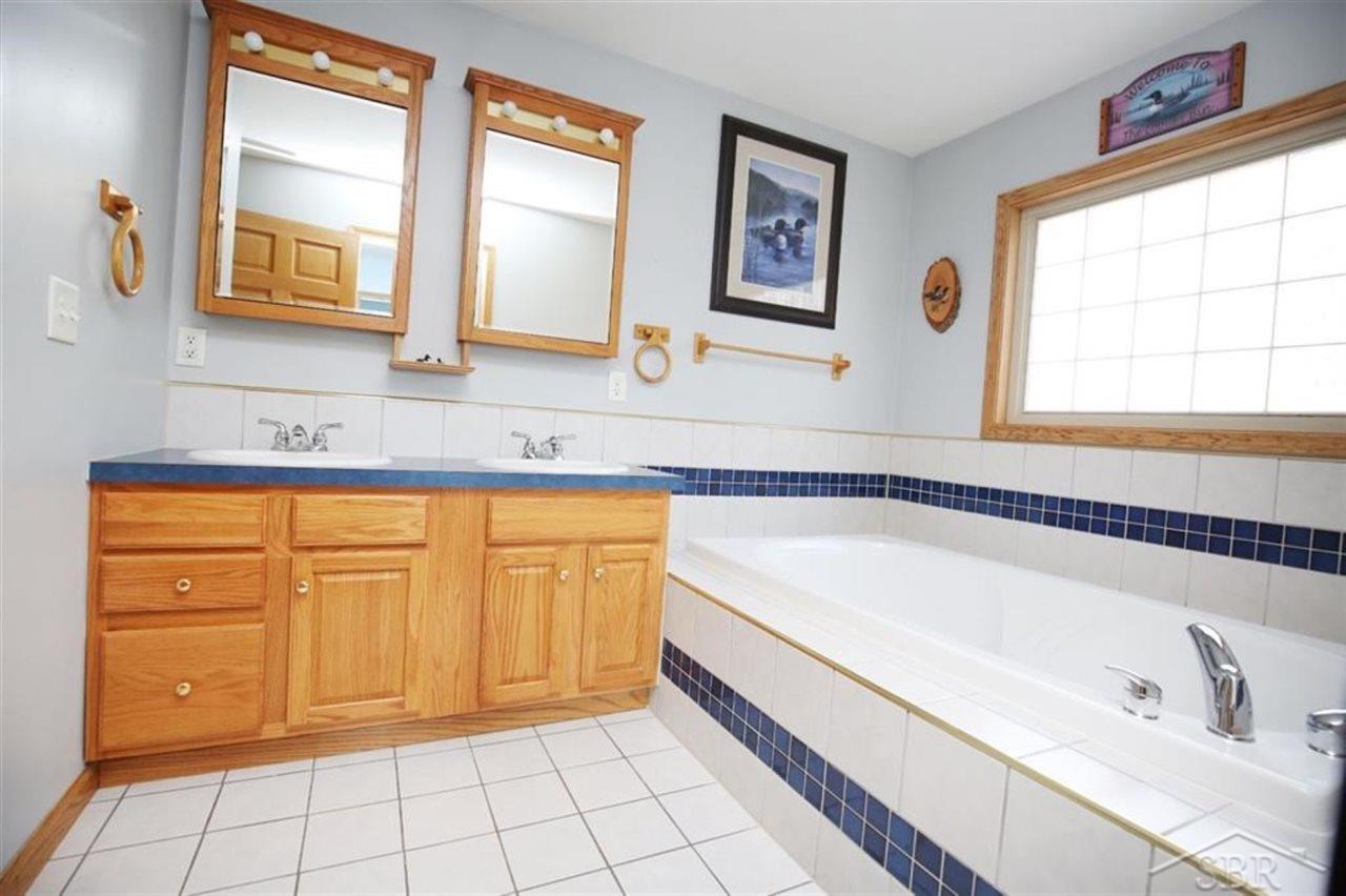 5960 N LAKE SANFORD RD, SANFORD, MI 48657 Bluewater Realty Homes for