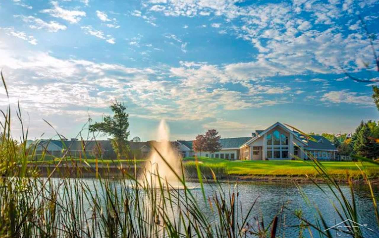 4309 VILLAGE GREEN, FREELAND, MI 48623