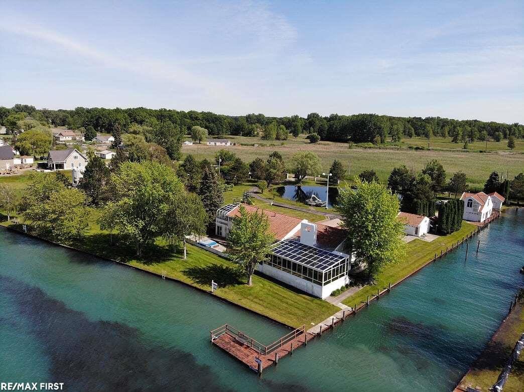 3164 NORTH CHANNEL DR, HARSENS ISLAND, MI 48028