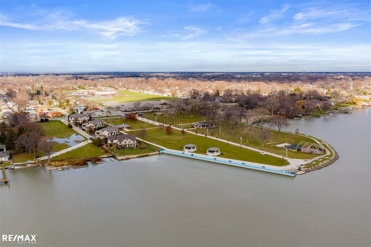 103 LAC STE CLAIRE, SAINT CLAIR SHORES, MI 48082