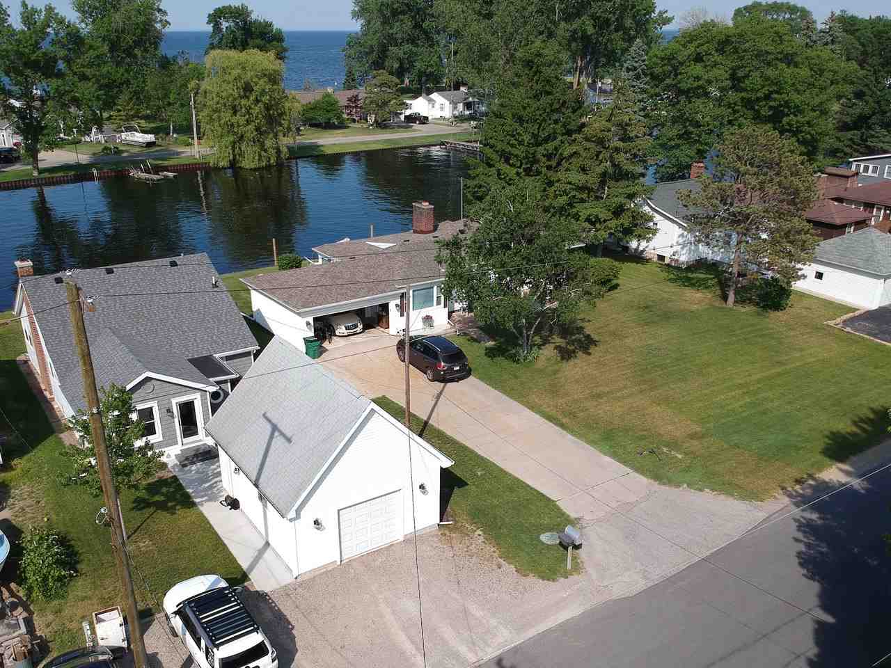 257 Lagoon Beach Bay City Mi 48706 Baycityhomes Com