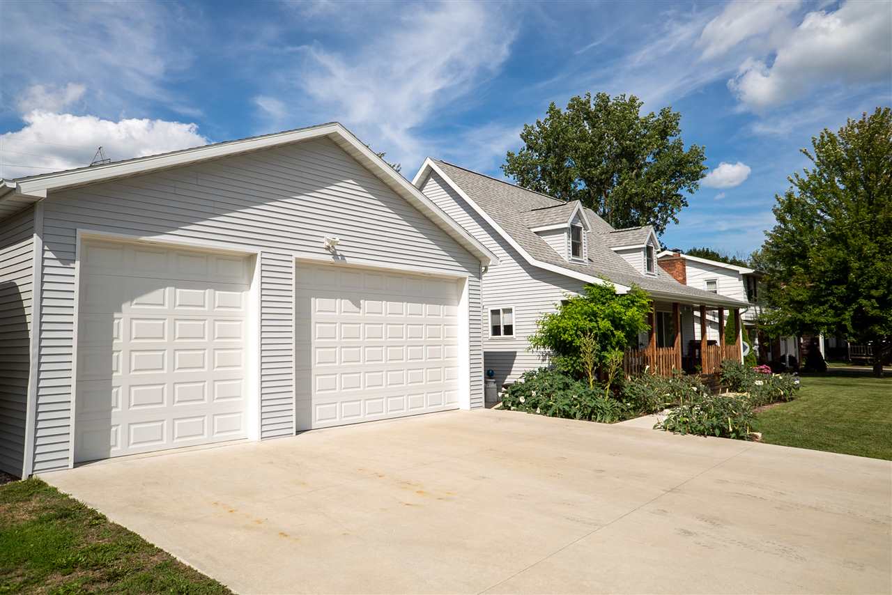 864 Doro Lane Saginaw Mi 48604 Midland Realtors Com