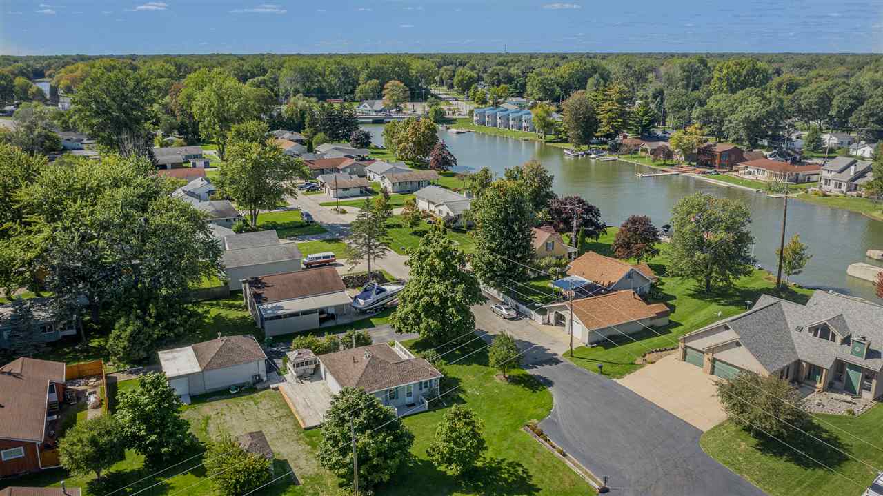 3992 E KAWKAWLIN RIVER DR, BAY CITY, MI 48706