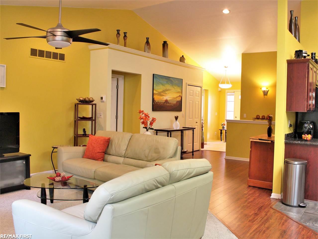 47219 ADMIRALS COVE LN, CHESTERFIELD TWP, MI 48051