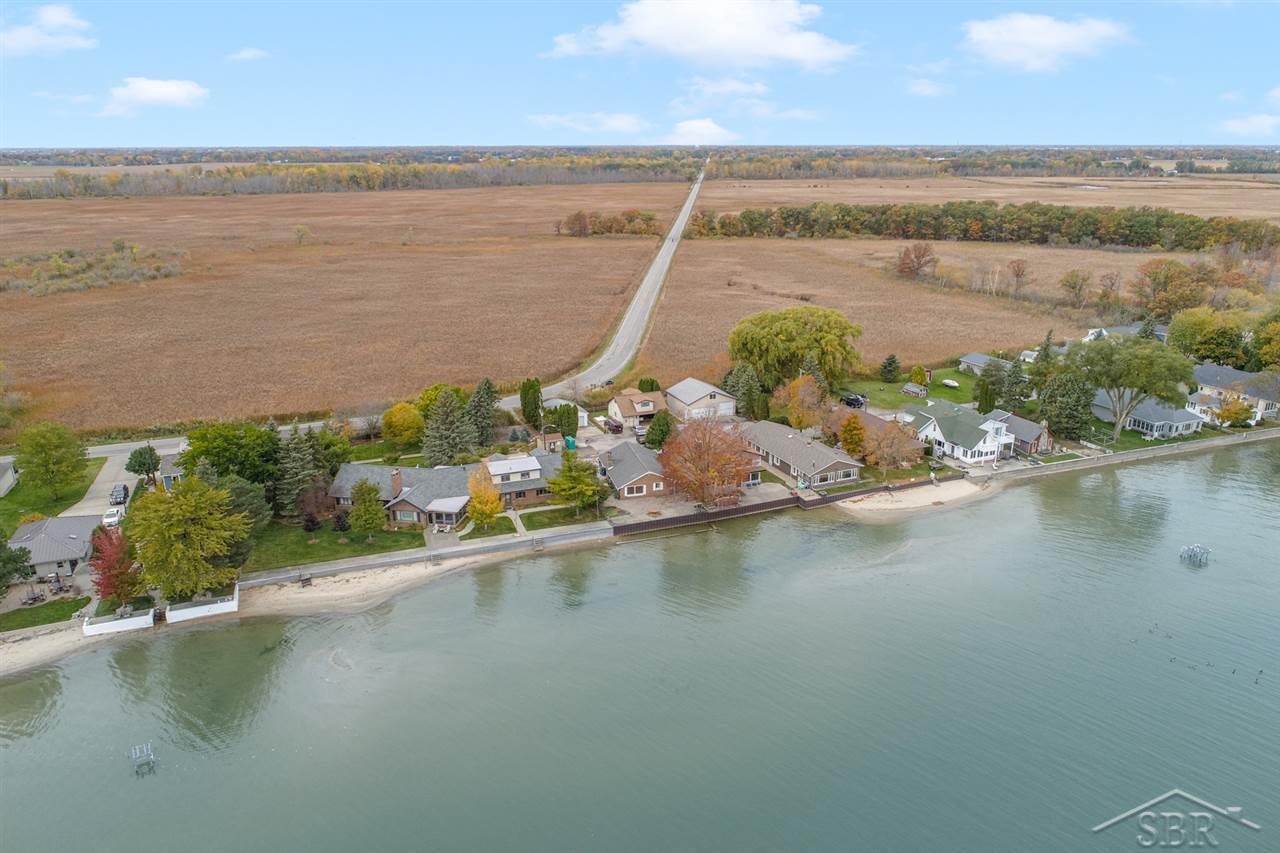 989 S LINWOOD BEACH RD., KAWKAWLIN, MI 48634 Bluewater Realty Homes