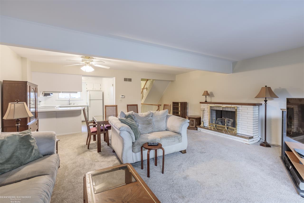 819 KIRTS BLVD, TROY, MI 48084